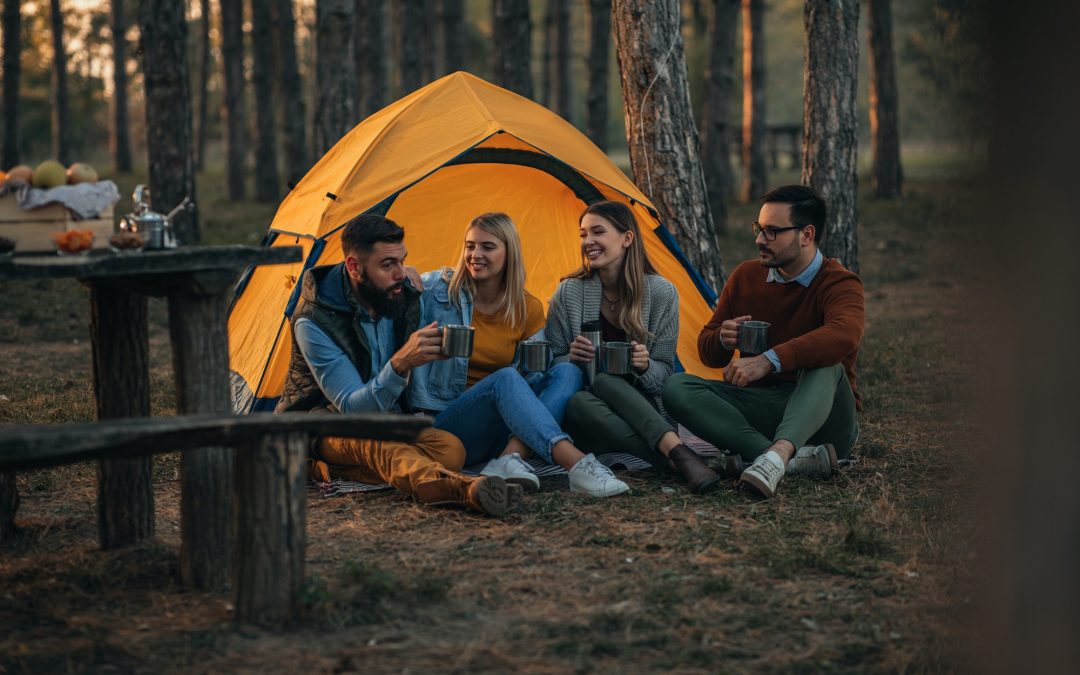 Nature’s Happy Hour: Crafting Cocktails While Camping